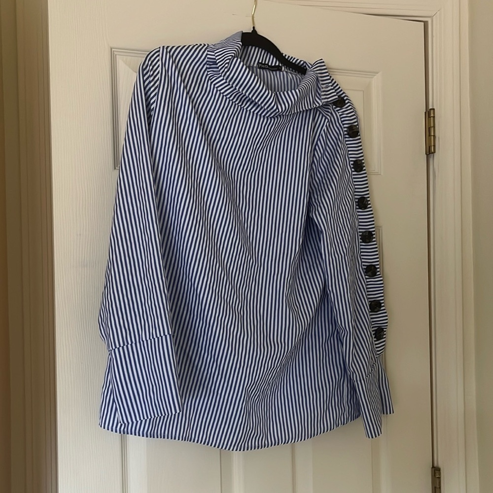 Stripped top button details